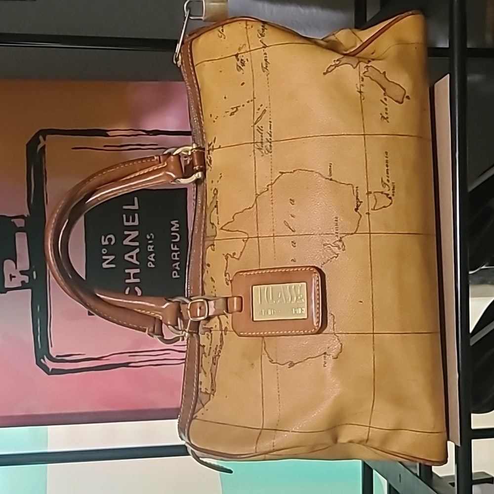 Alviero Vintage Boston 30